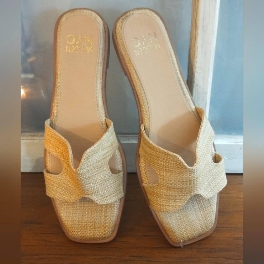Madden NYC Women's Tan Woven Slide Sandals - Picture 1 of 4